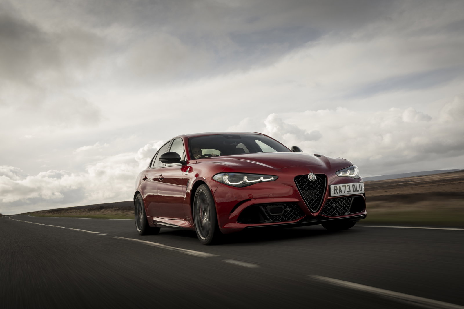 Alfa Romeo Giulia Quadrifoglio - driving